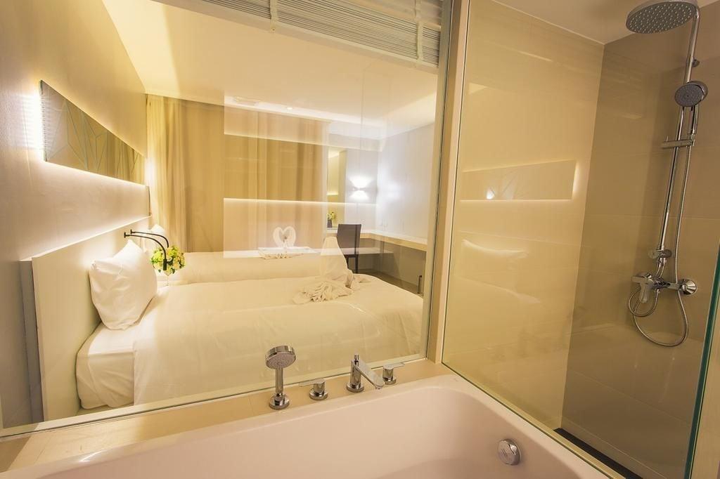 Crystal Hotel Хат'яй Екстер'єр фото
