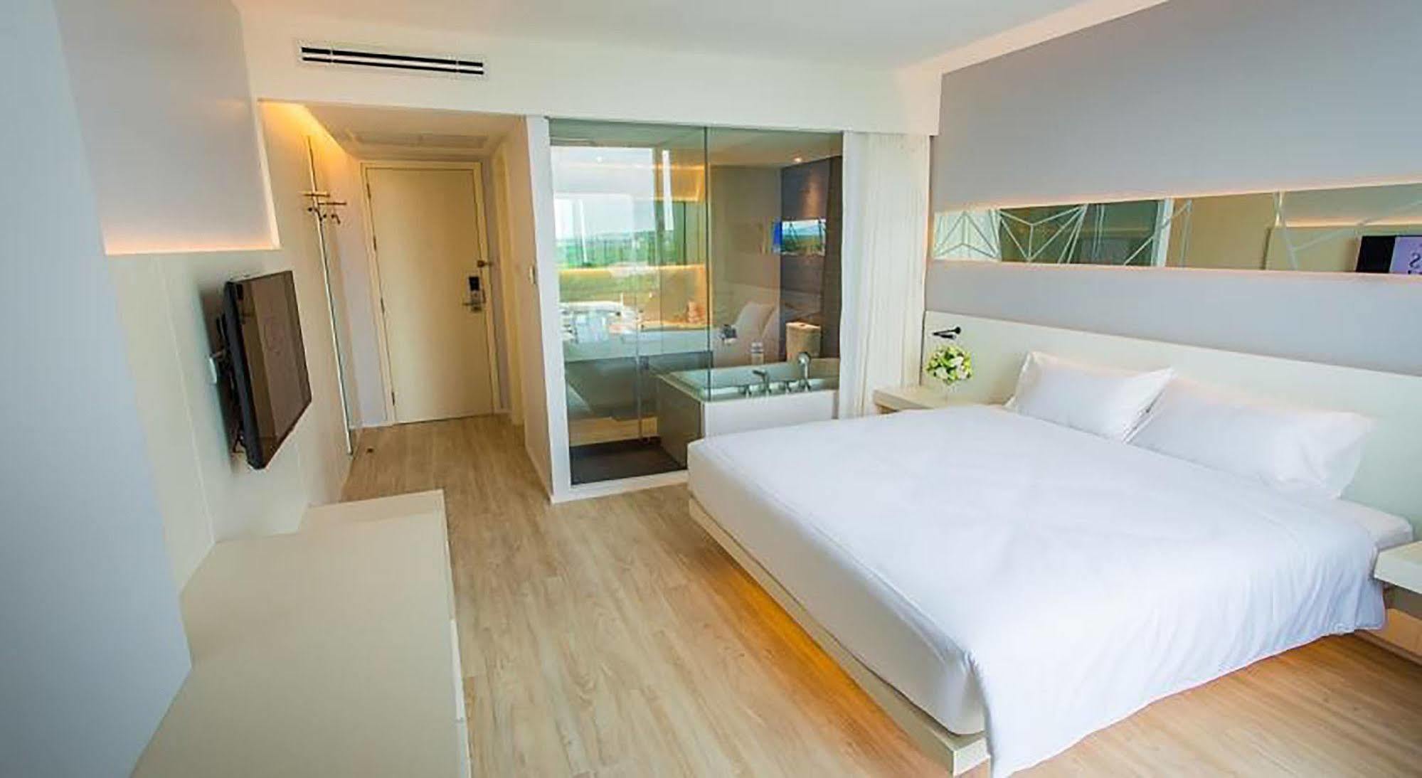 Crystal Hotel Хат'яй Екстер'єр фото