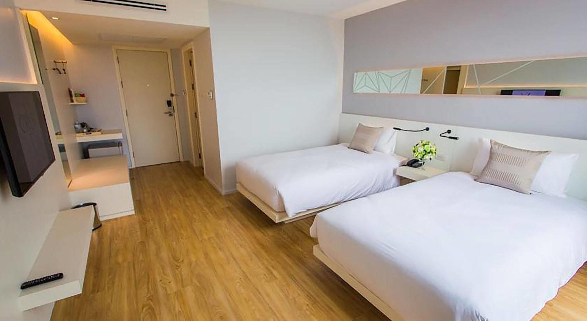 Crystal Hotel Хат'яй Екстер'єр фото