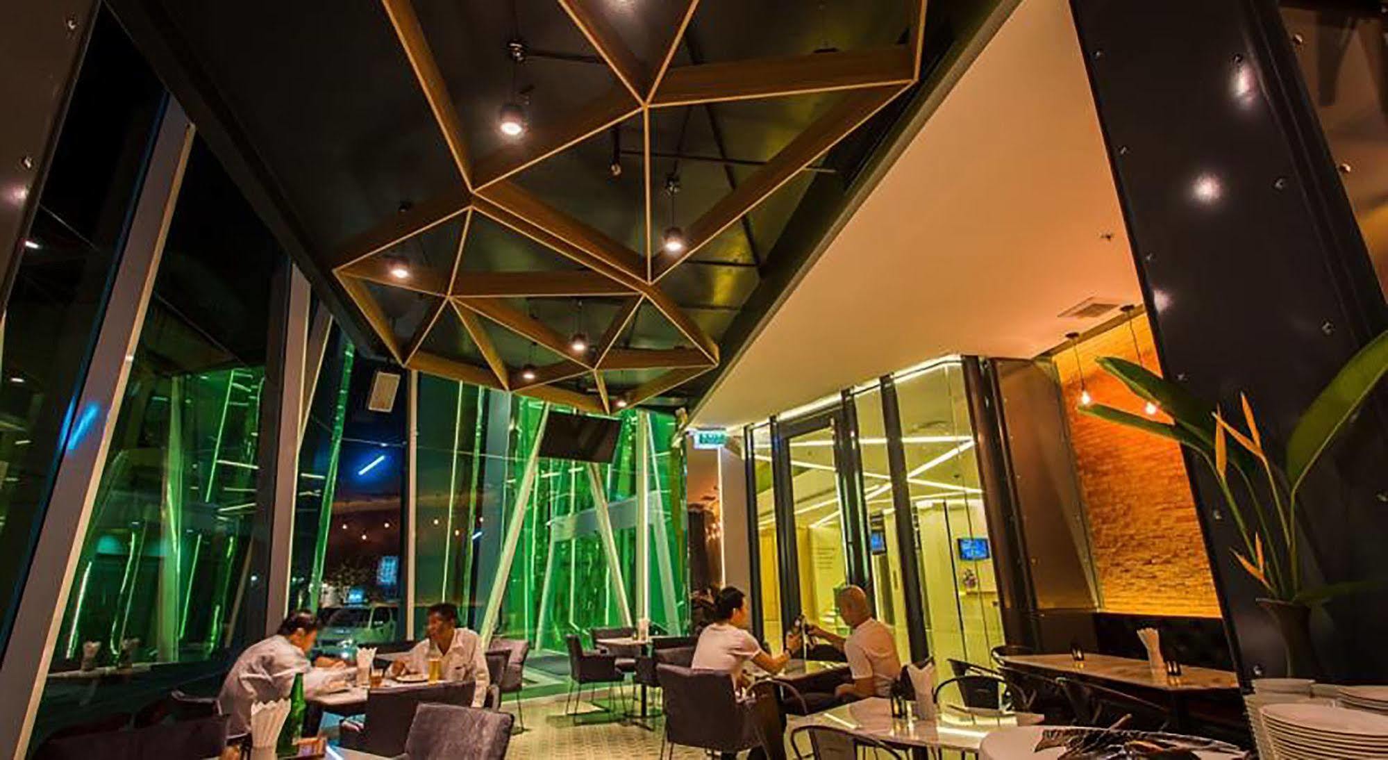 Crystal Hotel Хат'яй Екстер'єр фото