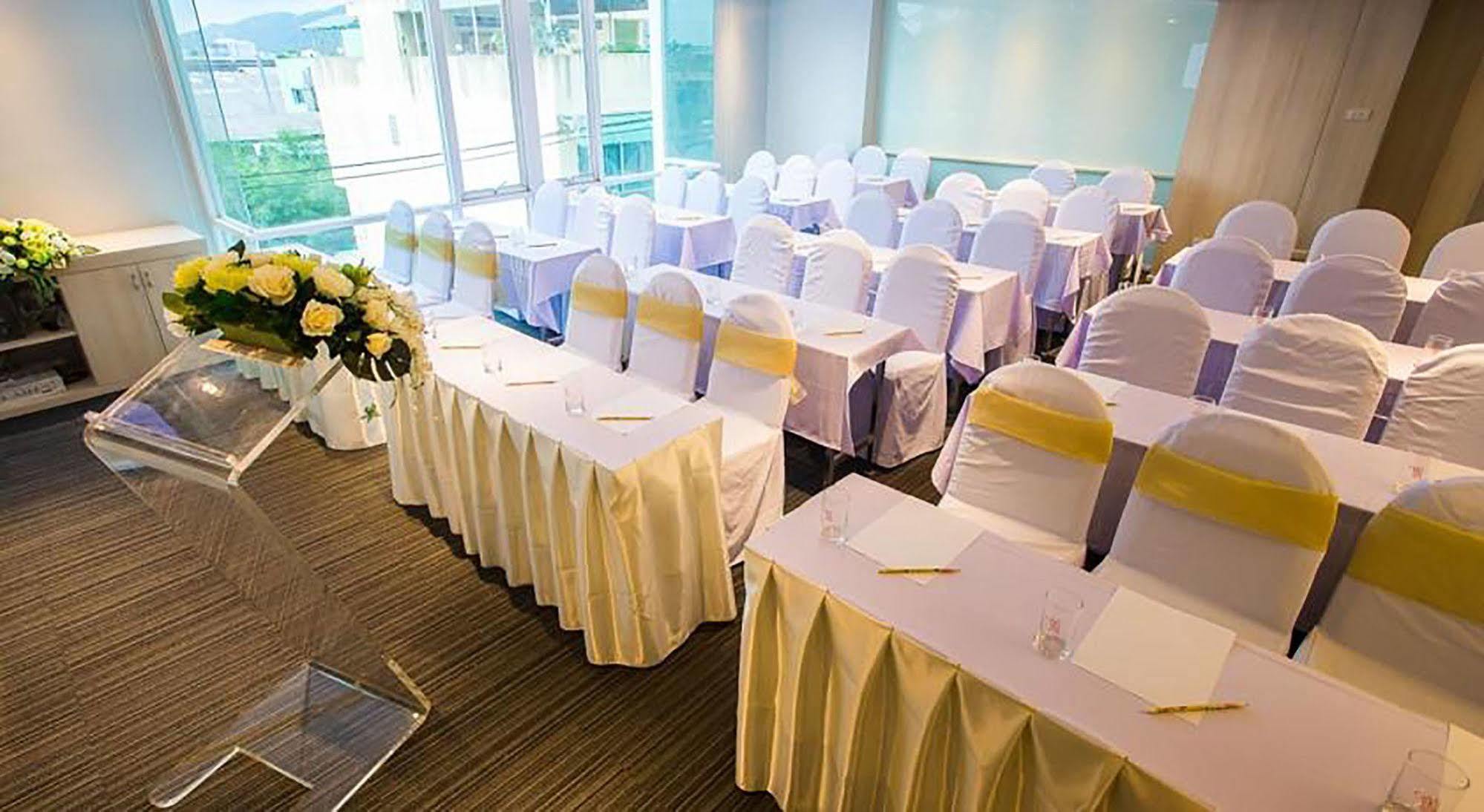 Crystal Hotel Хат'яй Екстер'єр фото