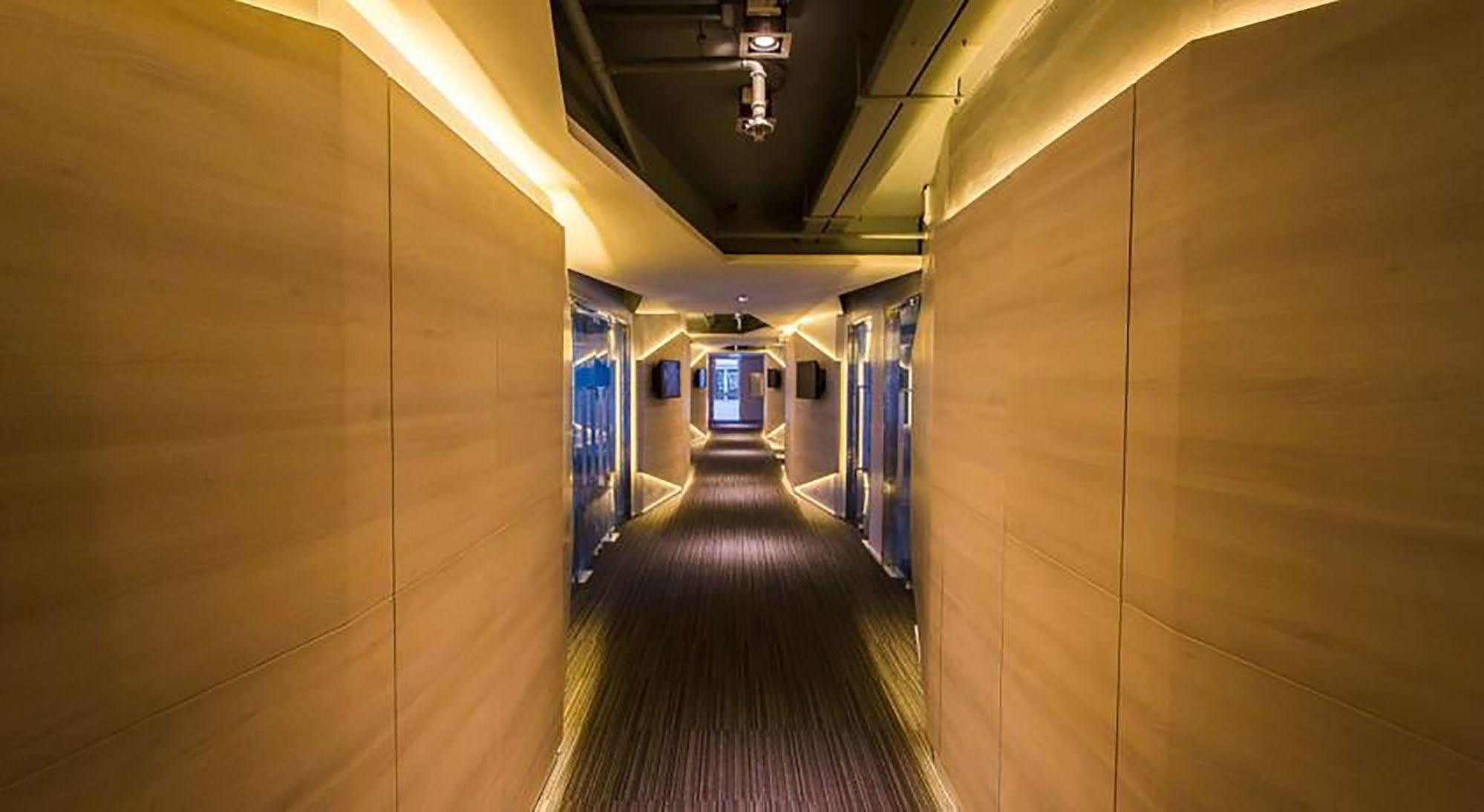Crystal Hotel Хат'яй Екстер'єр фото